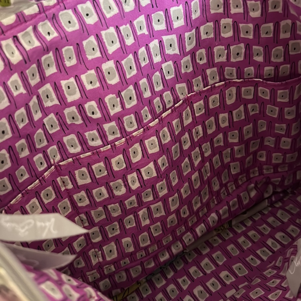 VERA BRADLEY | TOTE | WATER COLOR PATTERN - Picture 3 of 4